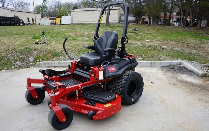 Toro 77299 2000 Series 60" Zero Turn Mower 24.5 HP Kawasaki Engine 7 Toro 77299 2000 Series 60" Zero Turn Mower 24.5 HP Kawasaki Engine - Image 5