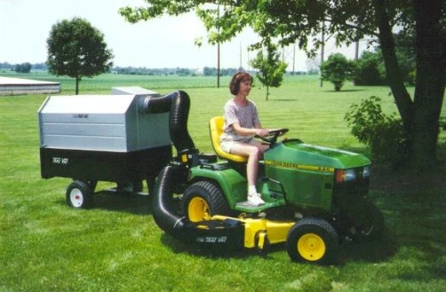 Trac Vac 860 Lawn Mower Bagger Vacuum 3 Point Hitch 8 hp Briggs 3 Trac Vac 860 Lawn Mower Bagger Vacuum 3 Point Hitch 8 hp Briggs