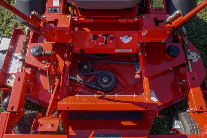 Encore Prowler 61" Zero Turn Mower 28HP Kawasaki CLOSEOUT 10 Encore Prowler 61" Zero Turn Mower 28HP Kawasaki CLOSEOUT - Image 8