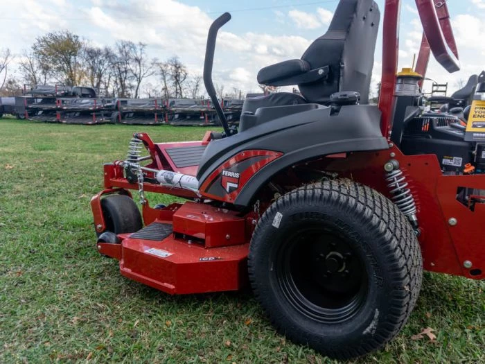 Ferris ISX2200 (5901923) 61" 28HP Vanguard EFI Zero Turn Mower 6 Ferris ISX2200 (5901923) 61" 28HP Vanguard EFI Zero Turn Mower - Image 4