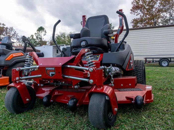 Ferris ISX2200 (5901923) 61" 28HP Vanguard EFI Zero Turn Mower 14 Ferris ISX2200 (5901923) 61" 28HP Vanguard EFI Zero Turn Mower - Image 12