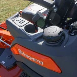 Husqvarna Z460XS 23.5HP Kawasaki 60" Zero Turn Mower -Lawn Mowers Sales Shop dsc04845 2