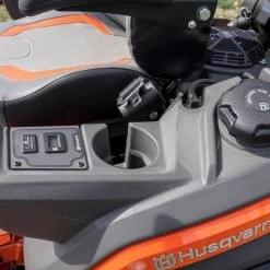 Husqvarna Z560X Zero Turn Mower 60" Deck 31HP Kawasaki -Lawn Mowers Sales Shop dsc05037 1