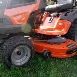 Husqvarna TS 354XD 54" Garden Tractor 24HP Kawasaki -Lawn Mowers Sales Shop dsc06157
