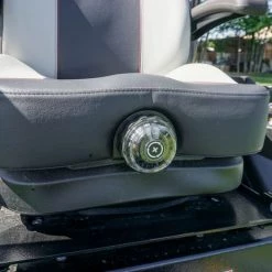 Dixie Chopper 2760KW Eagle 60" Zero Turn Mower Kawasaki (2022) -Lawn Mowers Sales Shop dsc07051