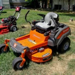 Husqvarna Z242F 42" Zero Turn Mower 21.5HP Kawasaki -Lawn Mowers Sales Shop dsc07993 1