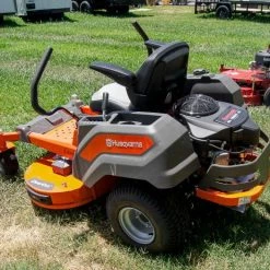 Husqvarna Z242F 42" Zero Turn Mower 21.5HP Kawasaki -Lawn Mowers Sales Shop dsc07994 1