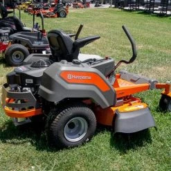 Husqvarna Z242F 42" Zero Turn Mower 21.5HP Kawasaki -Lawn Mowers Sales Shop dsc07997 1