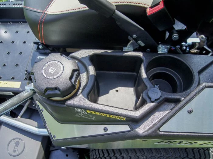 Dixie Chopper BlackHawk 2460KW 60" Zero Turn Mower Kawasaki (2022) 12 Dixie Chopper BlackHawk 2460KW 60" Zero Turn Mower Kawasaki (2022) - Image 10