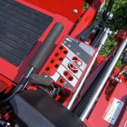 Ferris 5901881 ISX3300 EFI ETC Vanguard 40HP 61" Zero Turn Mower -Lawn Mowers Sales Shop dsc08695