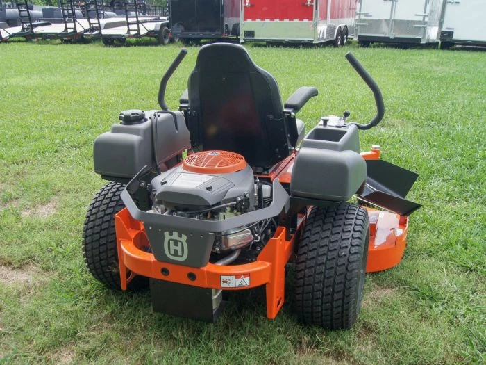 Husqvarna MZ61 Zero Turn Mower 61" Deck 27 HP Briggs & Stratton (Scratch and Dent) 8 Husqvarna MZ61 Zero Turn Mower 61" Deck 27 HP Briggs & Stratton (Scratch and Dent) - Image 6