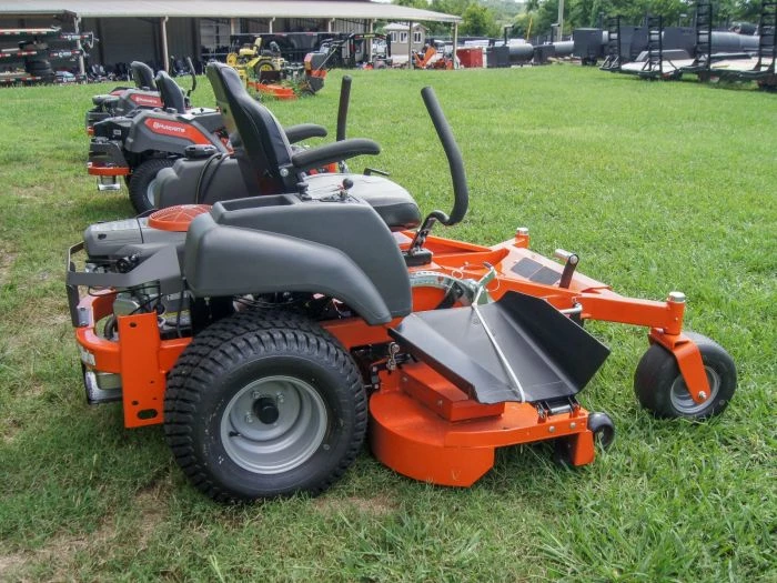 Husqvarna MZ61 Zero Turn Mower 61" Deck 27 HP Briggs & Stratton (Scratch and Dent) 9 Husqvarna MZ61 Zero Turn Mower 61" Deck 27 HP Briggs & Stratton (Scratch and Dent) - Image 7