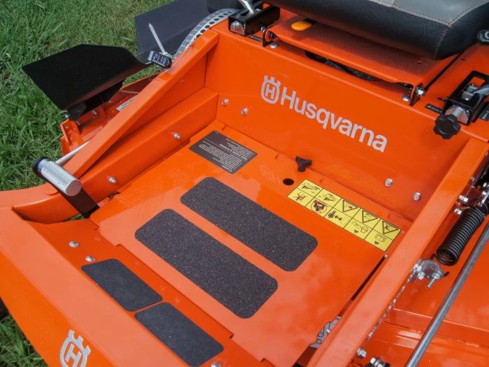 Husqvarna MZ61 Zero Turn Mower 61" Deck 27 HP Briggs & Stratton (Scratch and Dent) 12 Husqvarna MZ61 Zero Turn Mower 61" Deck 27 HP Briggs & Stratton (Scratch and Dent) - Image 10