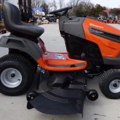 Husqvarna YTH24V54 Lawn Tractor Mower 54" 24 hp Briggs -Lawn Mowers Sales Shop p1010312