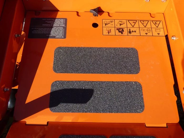 Husqvarna MZ48 48" Zero Turn Lawn Mower 23HP Kawasaki (Scratch and Dent) 8 Husqvarna MZ48 48" Zero Turn Lawn Mower 23HP Kawasaki (Scratch and Dent) - Image 6