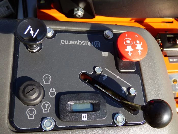 Husqvarna MZ48 48" Zero Turn Lawn Mower 23HP Kawasaki (Scratch and Dent) 10 Husqvarna MZ48 48" Zero Turn Lawn Mower 23HP Kawasaki (Scratch and Dent) - Image 8