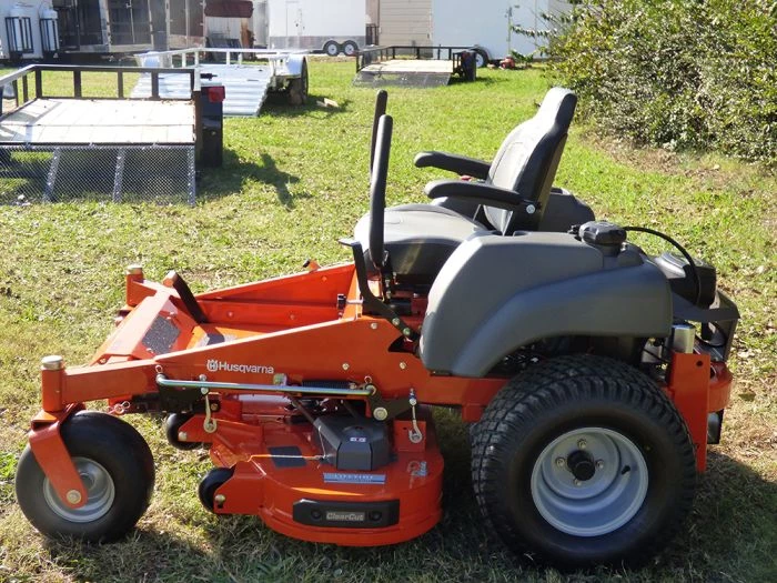 Husqvarna MZ48 48" Zero Turn Lawn Mower 23HP Kawasaki (Scratch and Dent) 6 Husqvarna MZ48 48" Zero Turn Lawn Mower 23HP Kawasaki (Scratch and Dent) - Image 4
