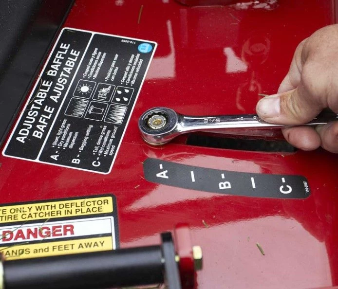 Toro GrandStand 72523 Stand On Mower 60" - 26.5hp Kohler 11 Toro GrandStand 72523 Stand On Mower 60" - 26.5hp Kohler - Image 9