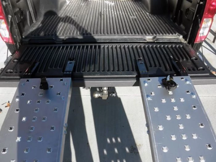 Ohio Steel 1084C 1200 lb Capacity Folding Arched Steel Ramps 6 Ohio Steel 1084C 1200 lb Capacity Folding Arched Steel Ramps - Image 4