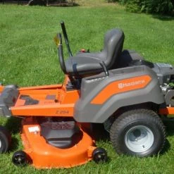 Husqvarna Z254 Zero Turn Lawn Mower 54" Deck 24 hp Briggs (Scratch and Dent) 42 Husqvarna Z254 Zero Turn Lawn Mower 54" Deck 24 hp Briggs (Scratch and Dent) -Lawn Mowers Sales Shop z254s 02